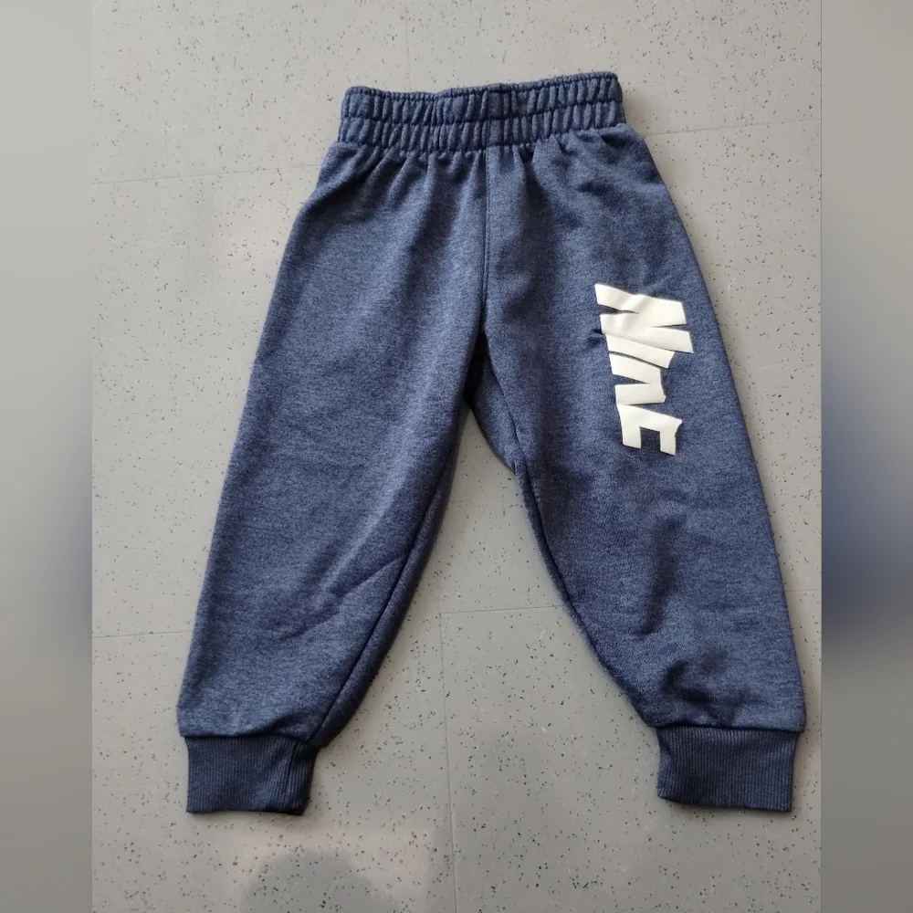 Nike Dri-Fit toddler boy size 3T blue sweatpants Joggers - Picture 2 of 14
